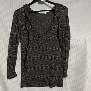 Noble U V Neck Knit Sweater